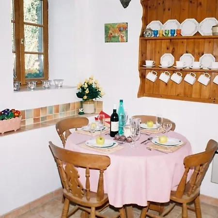3 Bed - Sleeps 5 - Garden - Parking - Wifi Semesterbostad